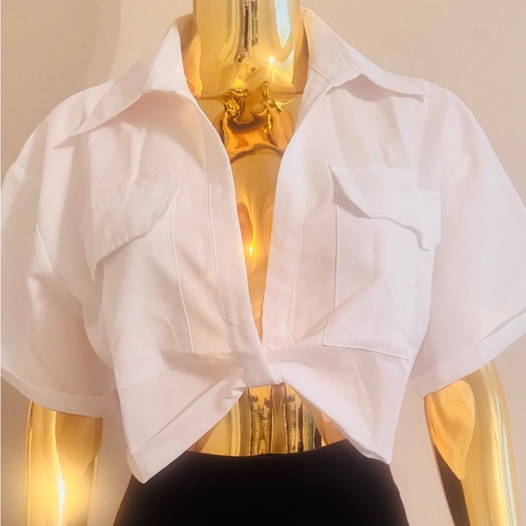 Micas Trendy White Crop Shirt Button-Up Collared Short Sleeve, NWT - Picture 2 of 10